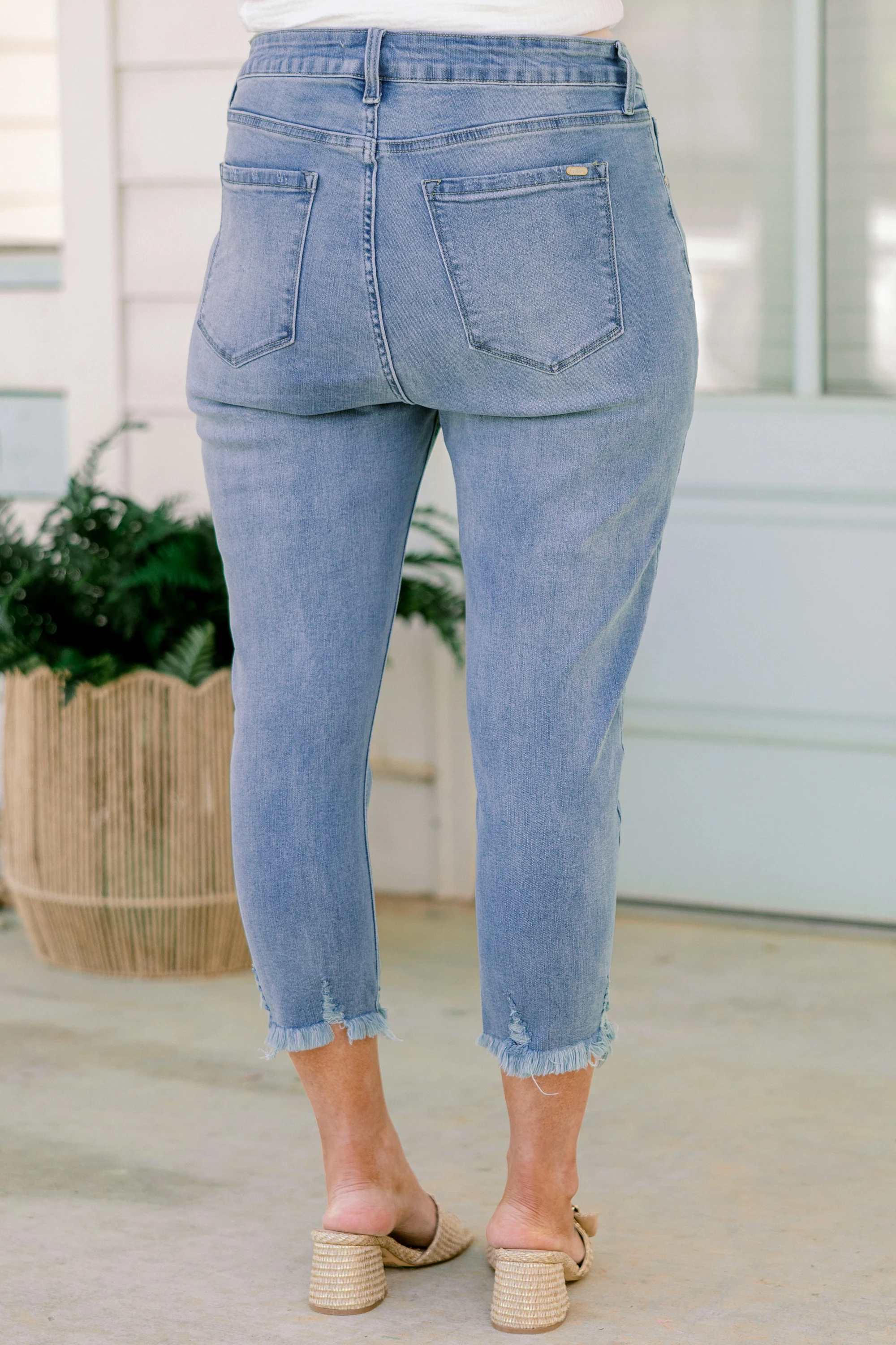 Better Than Ever Capris, Light Wash - Image 5
