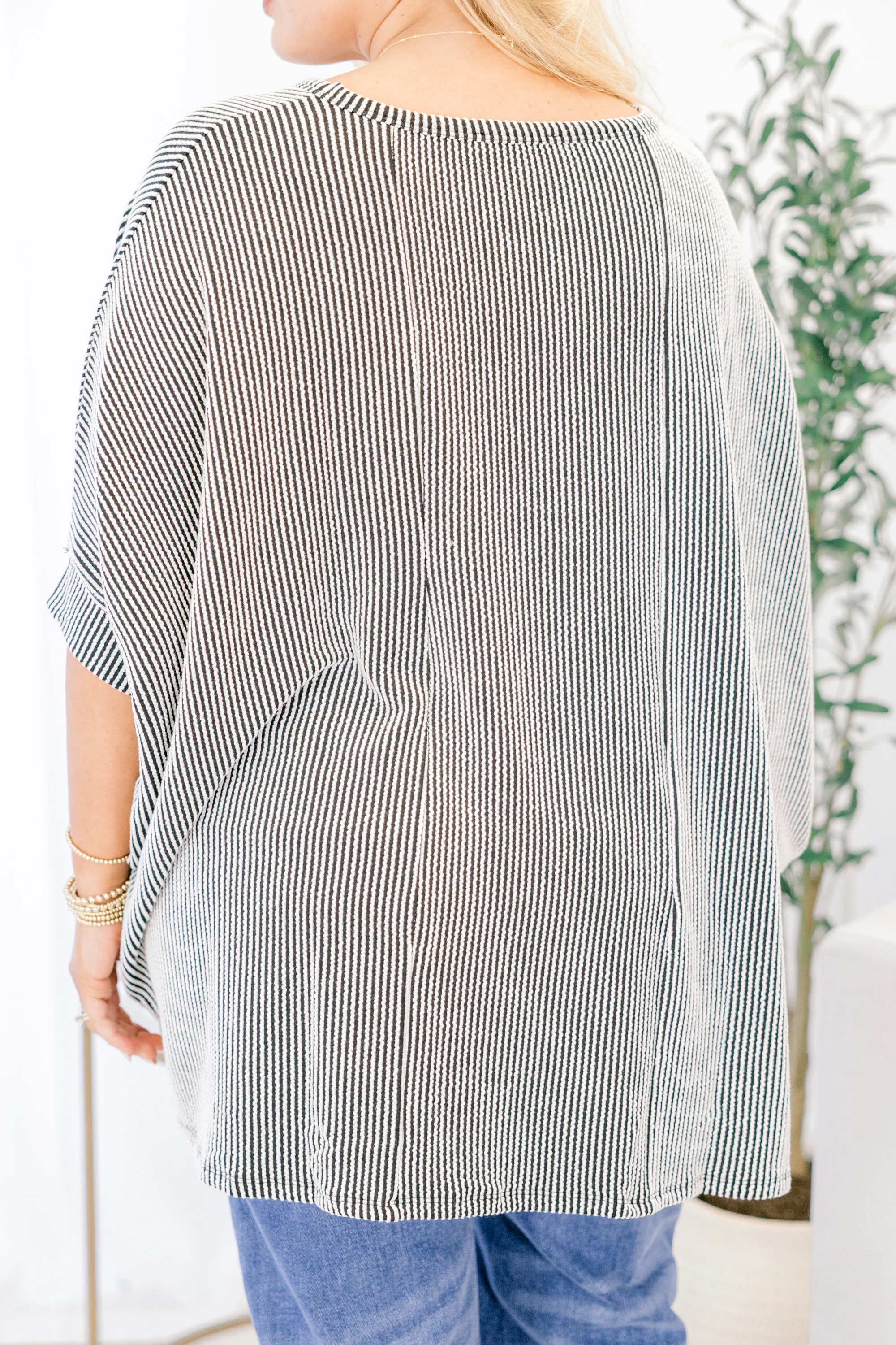 Busy And Bold Top, Black/White - Image 6