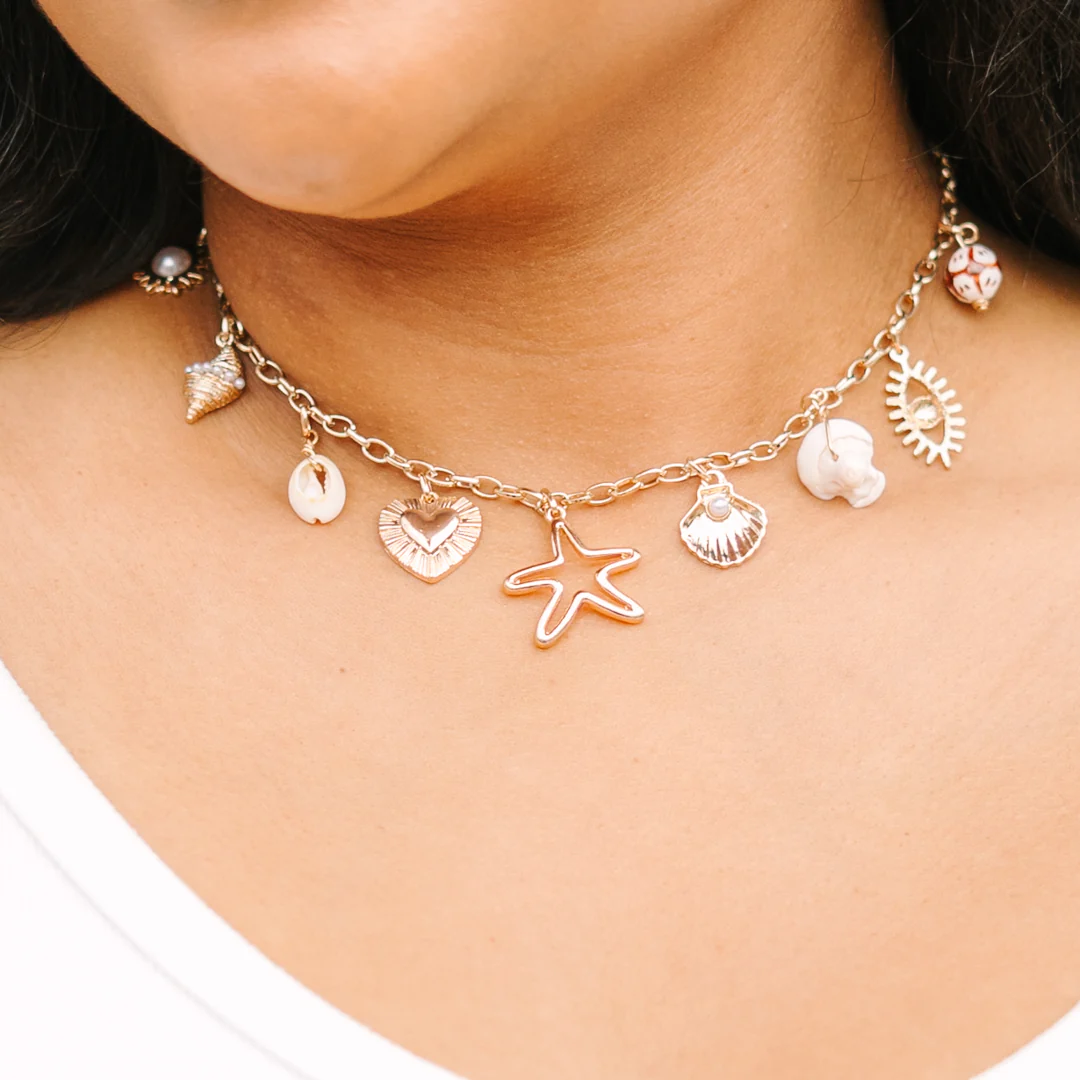 Calm Motion Necklace, Gold - Image 4