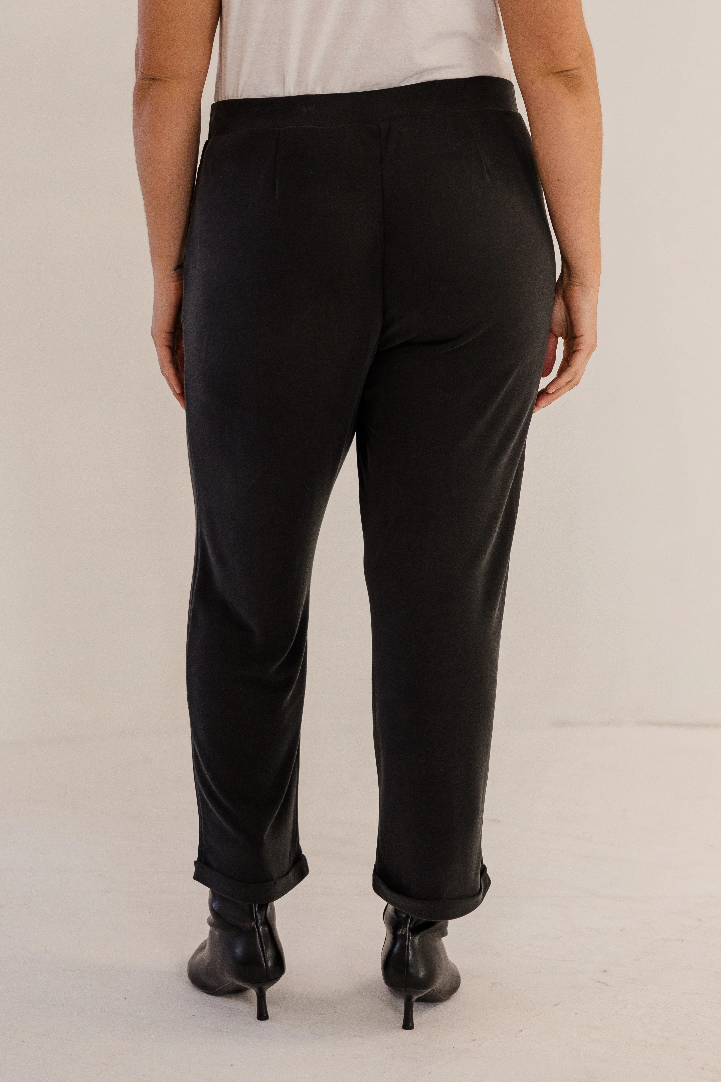 Chloe Pintuck Taper Pant, Black - Image 9