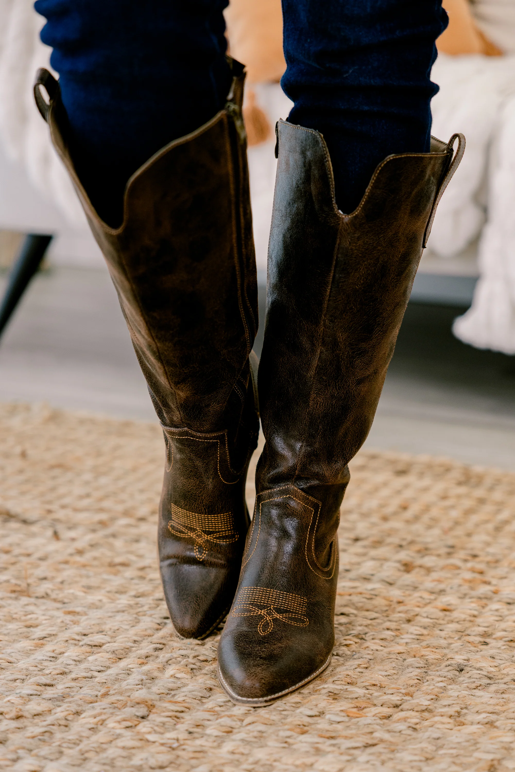 Corky's: Dusty Rose Trail Boots, Espresso - Image 2