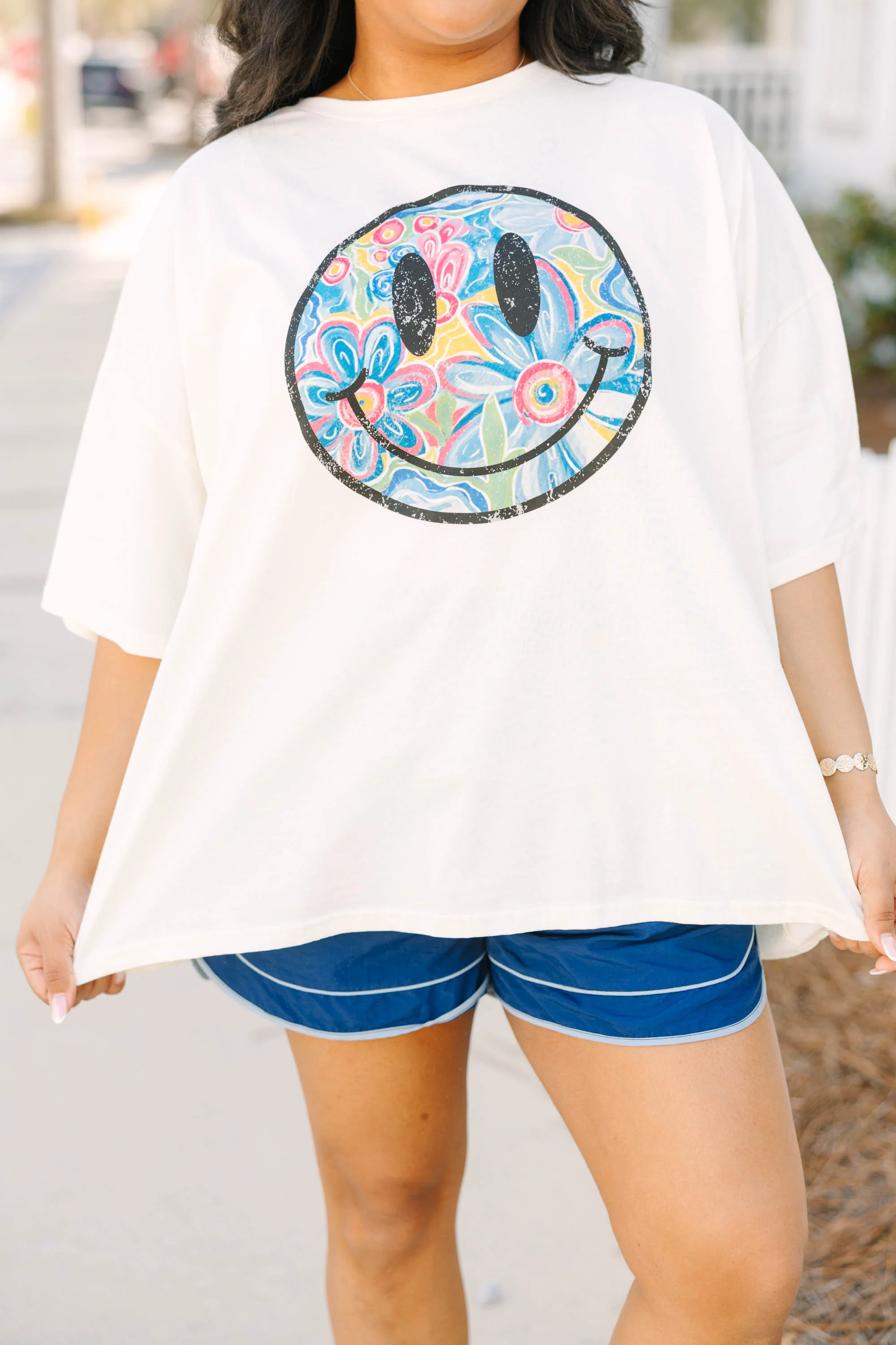 Groovy Smiling Boyfriend Tee, Ivory - Image 4