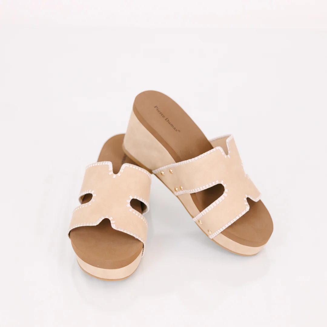 In A Daydream Wedges, Nude - Image 7
