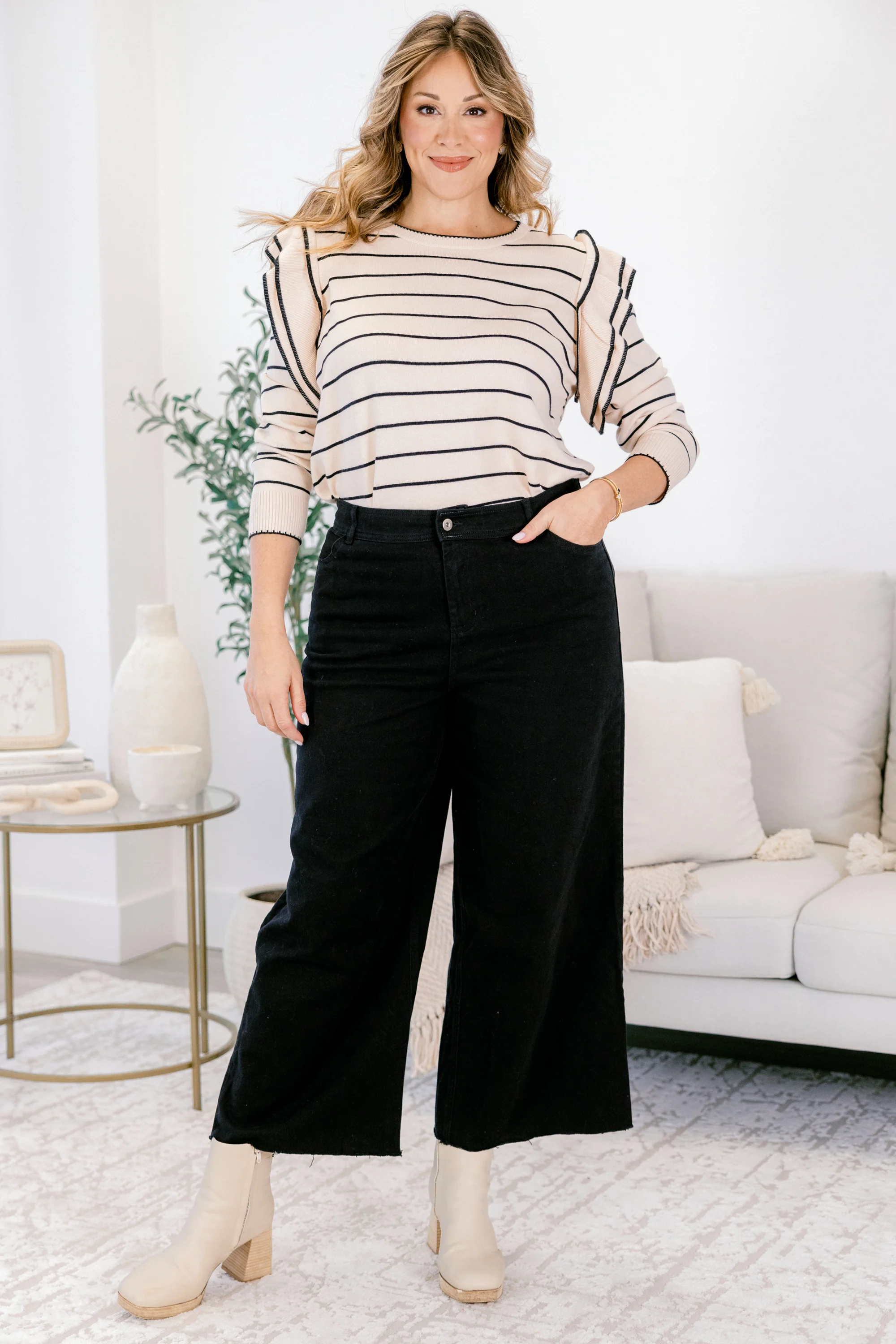 She Always Knows Pants, Black - Image 2