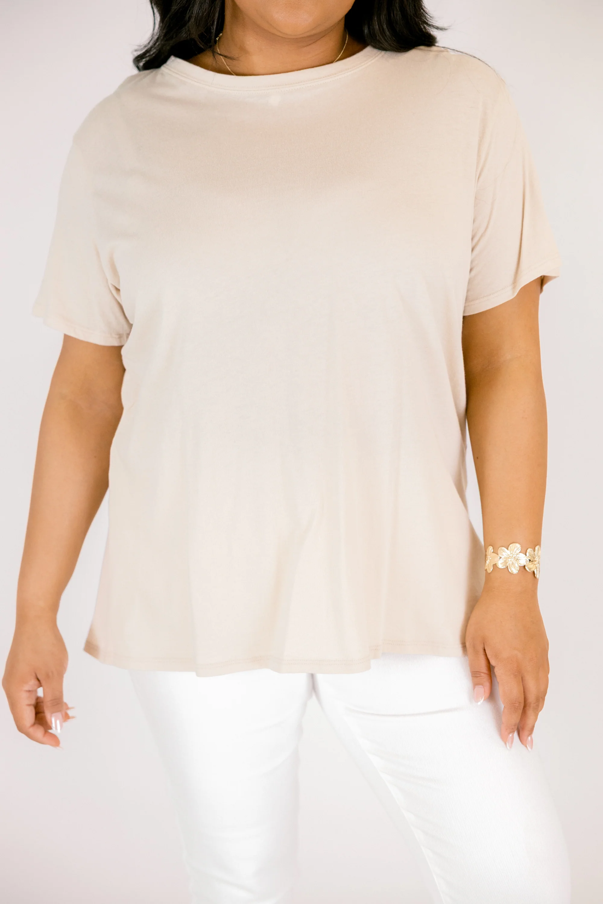 String of Luck Tee, Sand Beige - Image 4