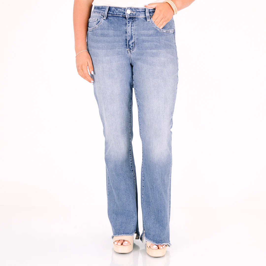 Written In The Stars Jeans, Light Wash - Image 7